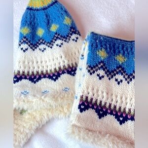 Vintage wool blend beanie w tassels and extra long scarf Abercrombie and Fitch